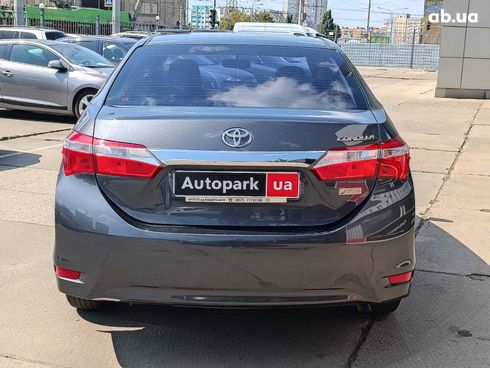 Toyota Corolla 2016 серый - фото 8