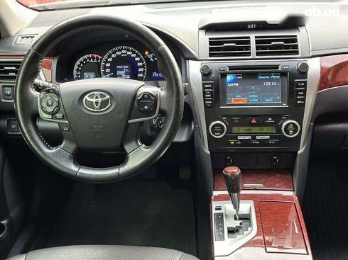 Toyota Camry 2011 - фото 25