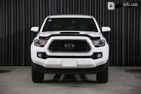 Toyota Tacoma 2018 - фото 2