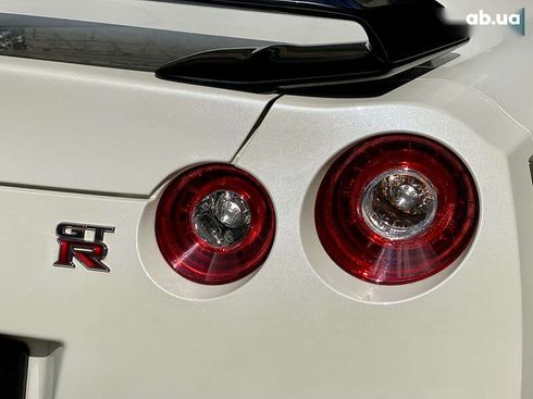 Nissan GT-R 2013 - фото 24