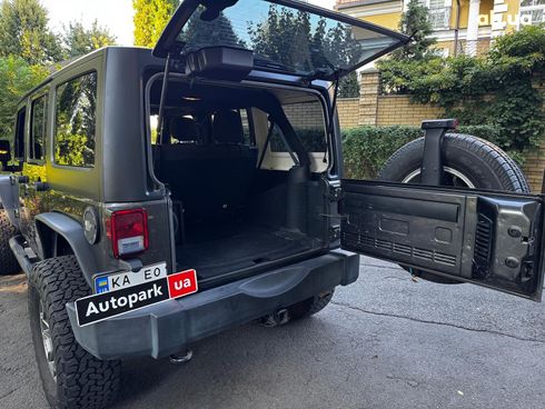Jeep Wrangler 2016 серый - фото 24