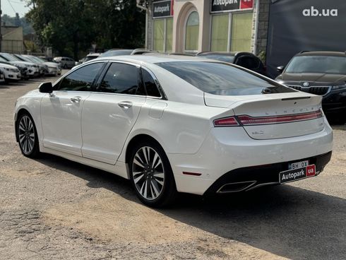 Lincoln MKZ 2019 белый - фото 10
