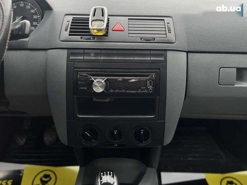 Skoda Fabia 2001 - фото 16