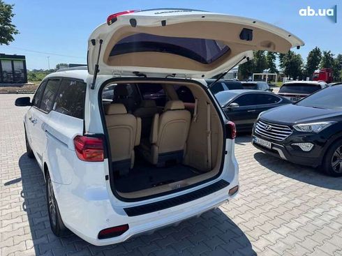 Kia Carnival 2019 - фото 8