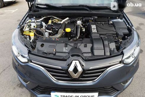 Renault Megane 2019 - фото 19