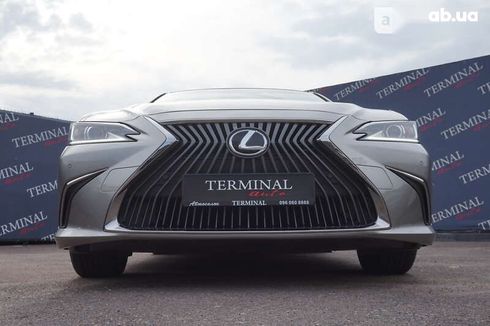 Lexus ES 2019 - фото 10