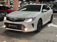 Продажа б/у Toyota Camry 2015 года в Киеве - купить на Автобазаре