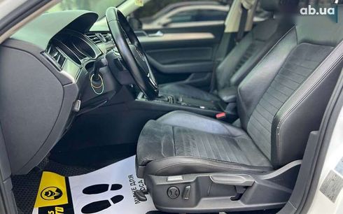 Volkswagen Passat 2016 - фото 12
