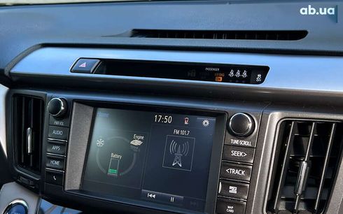 Toyota RAV4 2017 - фото 13