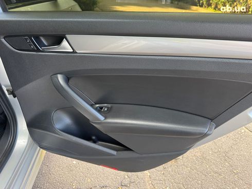 Volkswagen Passat 2014 серый - фото 18