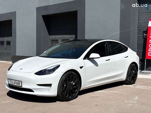 Tesla Model 3 2023 - фото 3