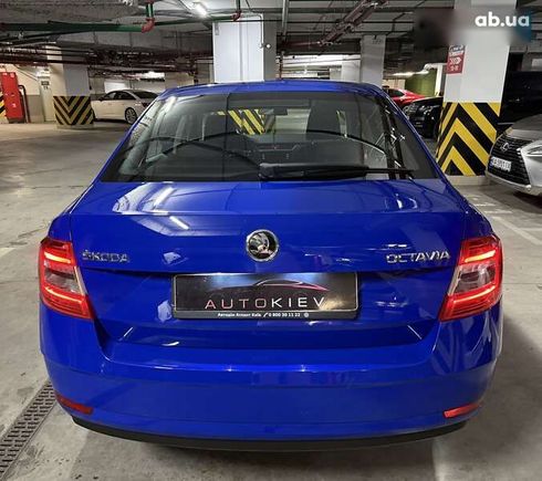 Skoda Octavia 2018 - фото 10