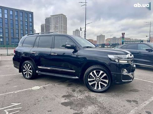 Toyota Land Cruiser 2019 - фото 9