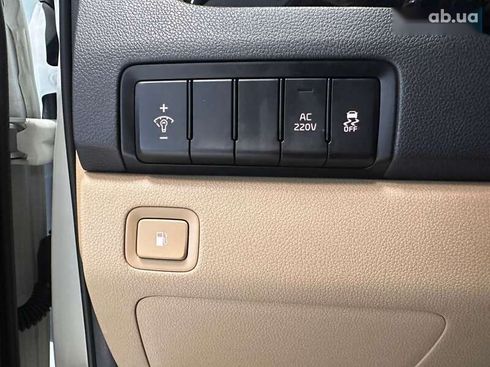 Kia Carnival 2015 - фото 14