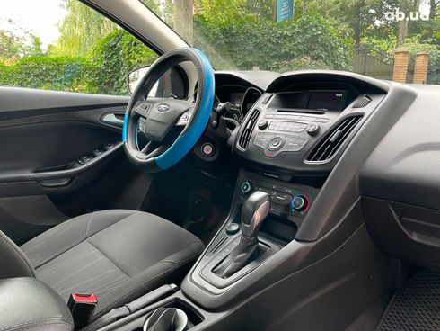 Ford Focus 2015 красный - фото 24