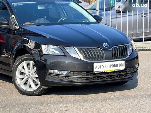 Skoda Octavia 2020 - фото 9