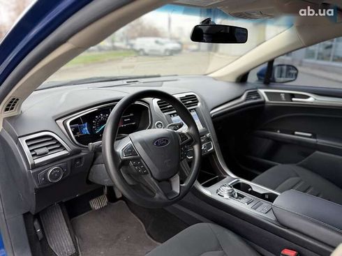 Ford Fusion 2017 - фото 12