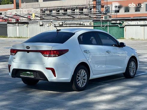 Kia Rio 2018 - фото 10