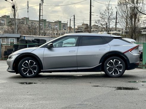 Kia EV6 2023 серый - фото 5