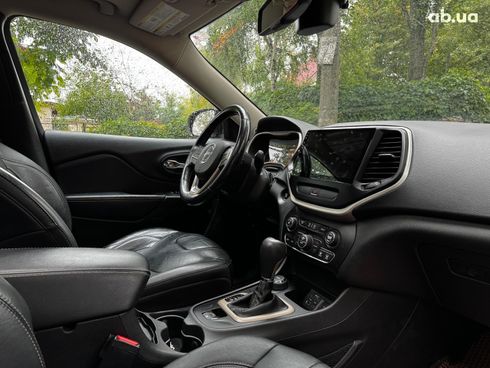 Jeep Cherokee 2015 серый - фото 32
