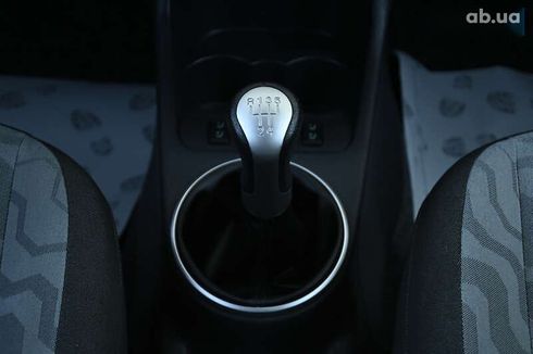 Skoda Fabia 2009 - фото 25