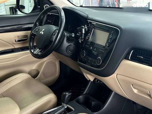 Mitsubishi Outlander 2016 - фото 25