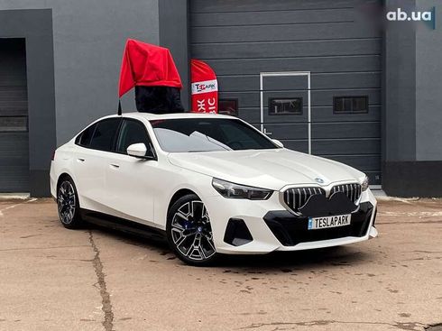 BMW i5 2024 - фото 2