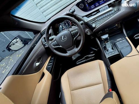 Lexus ES 2021 - фото 16