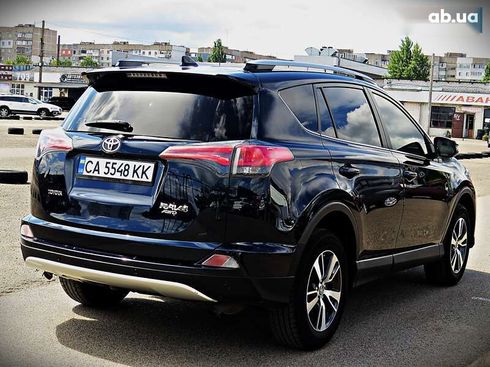 Toyota RAV4 2017 - фото 3
