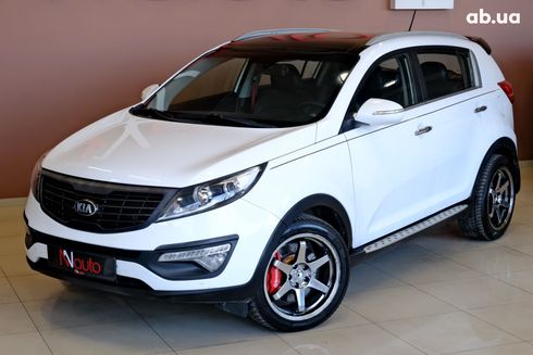 Kia Sportage 2012 белый - фото 2