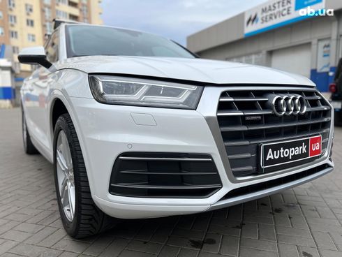 Audi Q5 2018 белый - фото 10