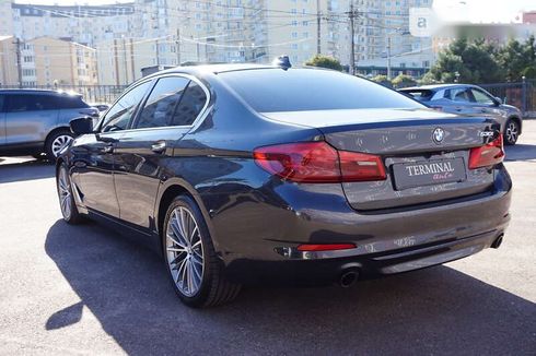 BMW 5 серия 2018 - фото 3