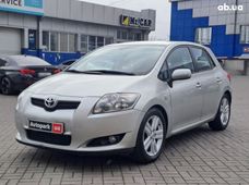Продаж б/у хетчбек Toyota Auris - купити на Автобазарі