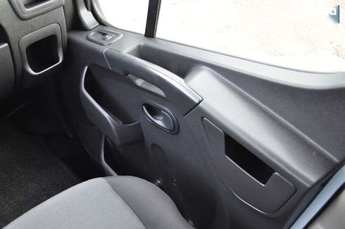 Renault Master 2020 - фото 24