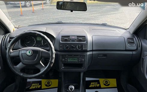 Skoda Roomster 2011 - фото 11
