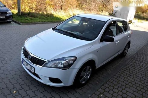 Kia Cee'd 2012 - фото 3