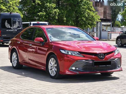 Toyota Camry 2018 - фото 4