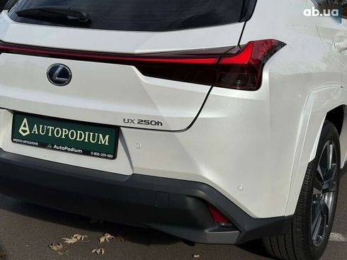 Lexus UX 2021 - фото 16