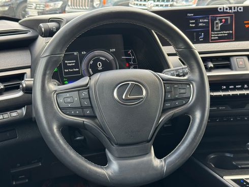 Lexus UX 2020 белый - фото 23