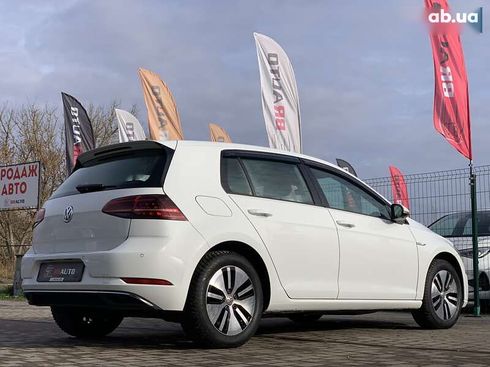 Volkswagen e-Golf 2020 - фото 15