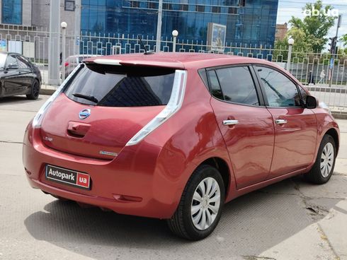 Nissan Leaf 2014 красный - фото 7