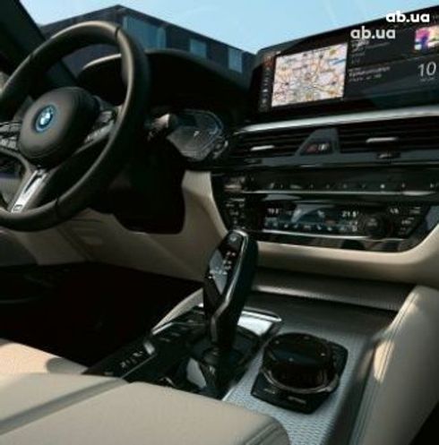 BMW M5 2021 - фото 14