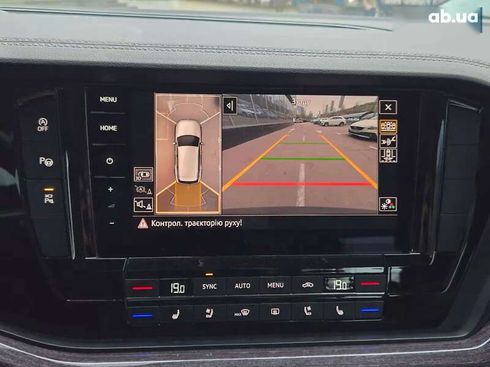 Volkswagen Touareg 2021 - фото 30