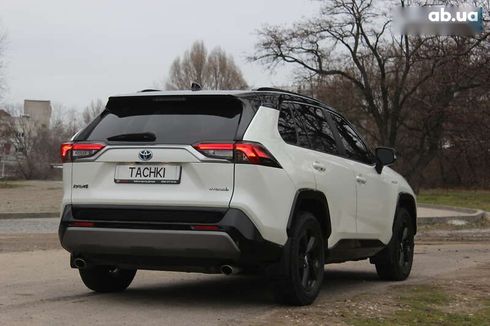 Toyota RAV4 2019 - фото 7