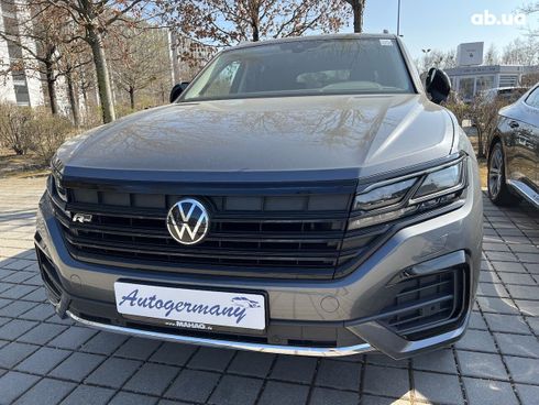 Volkswagen Touareg 2022 - фото 24