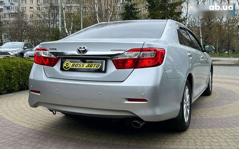 Toyota Camry 2013 - фото 7