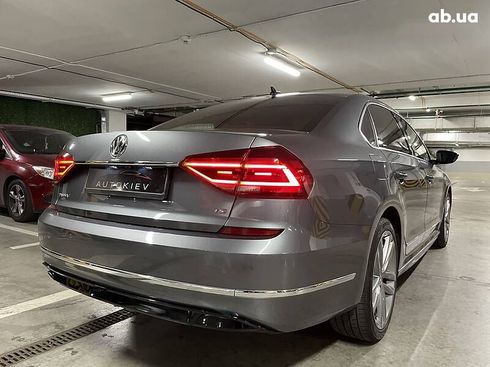 Volkswagen Passat 2017 - фото 12
