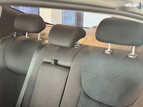 Hyundai Elantra 2012 - фото 27