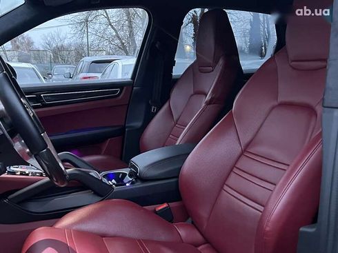 Porsche Cayenne 2018 - фото 10