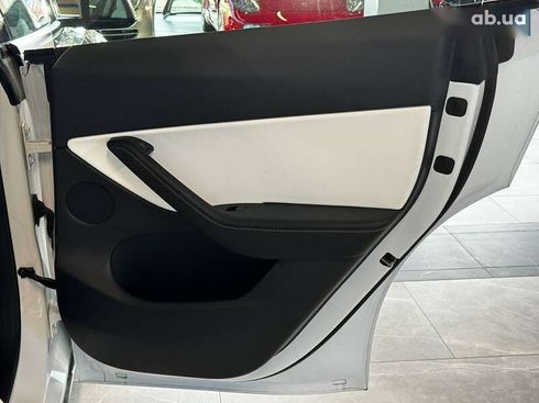 Tesla Model Y 2021 - фото 20